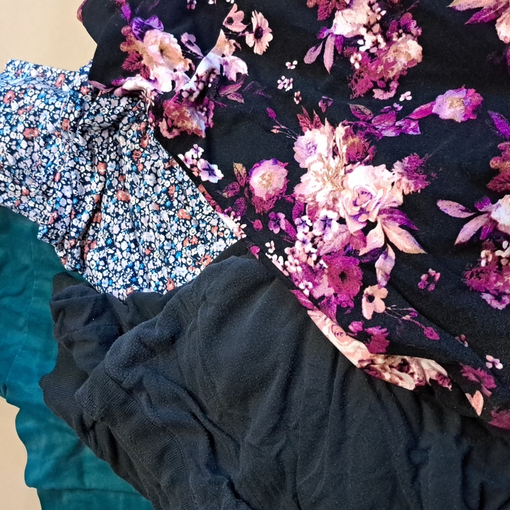 4 pair of Leggings, sz 3X, 4X, XL Terra Sky and Universal Standard